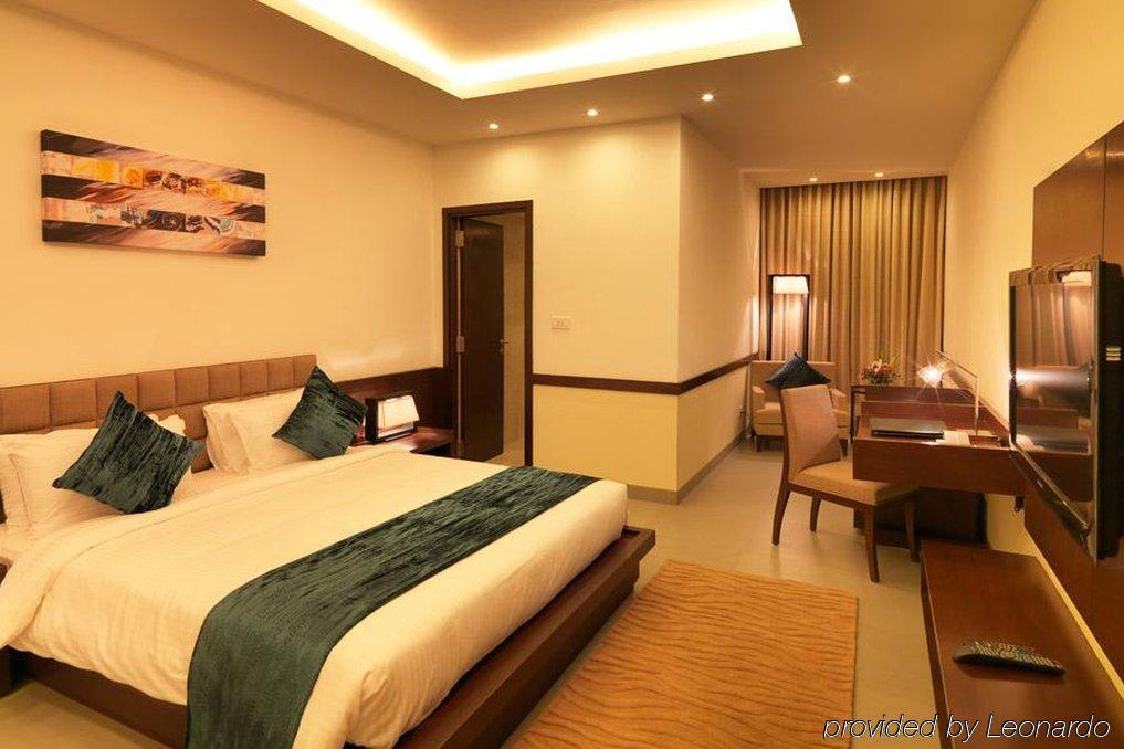24 Tech Hotel Bangalore Ngoại thất bức ảnh