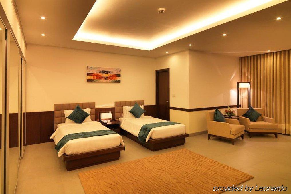 24 Tech Hotel Bangalore Ngoại thất bức ảnh